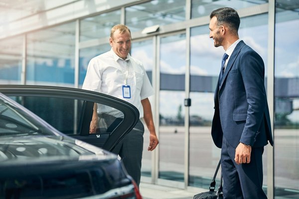 Les bonnes raisons de choisir un chauffeur aéroport Mandelieu